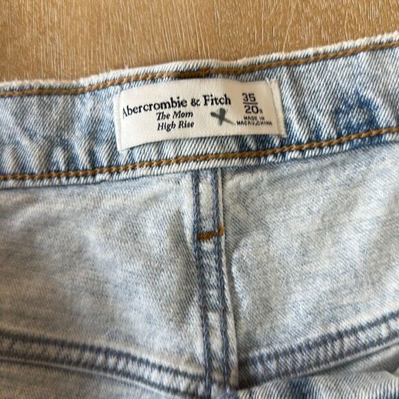 Abercrombie The Mom High Rise - Picture 3 of 5